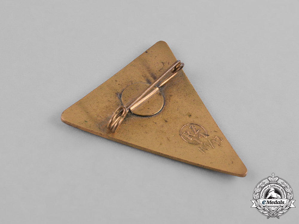 germany,_ns-_frauenschaft._a_national_socialist_women’s_league_membership_badge_by_l._christian_lauer_m181_9383