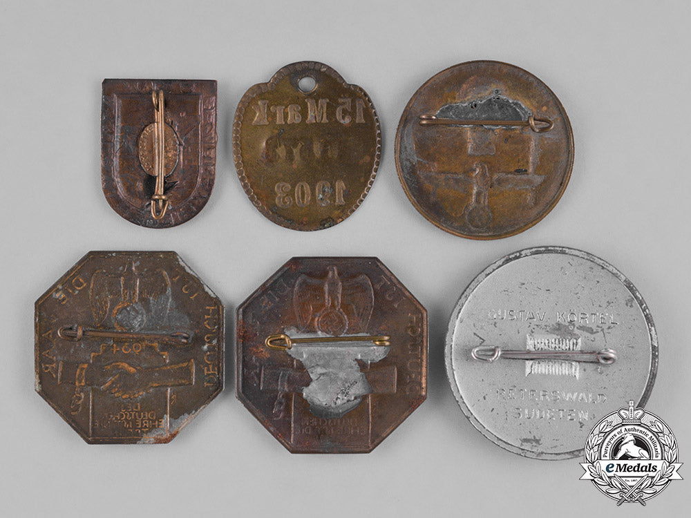 germany,_third_reich._a_grouping_of_second_war_german_day_badges_m181_9385