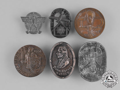 germany,_third_reich._a_grouping_of_second_war_german_day_badges_m181_9386