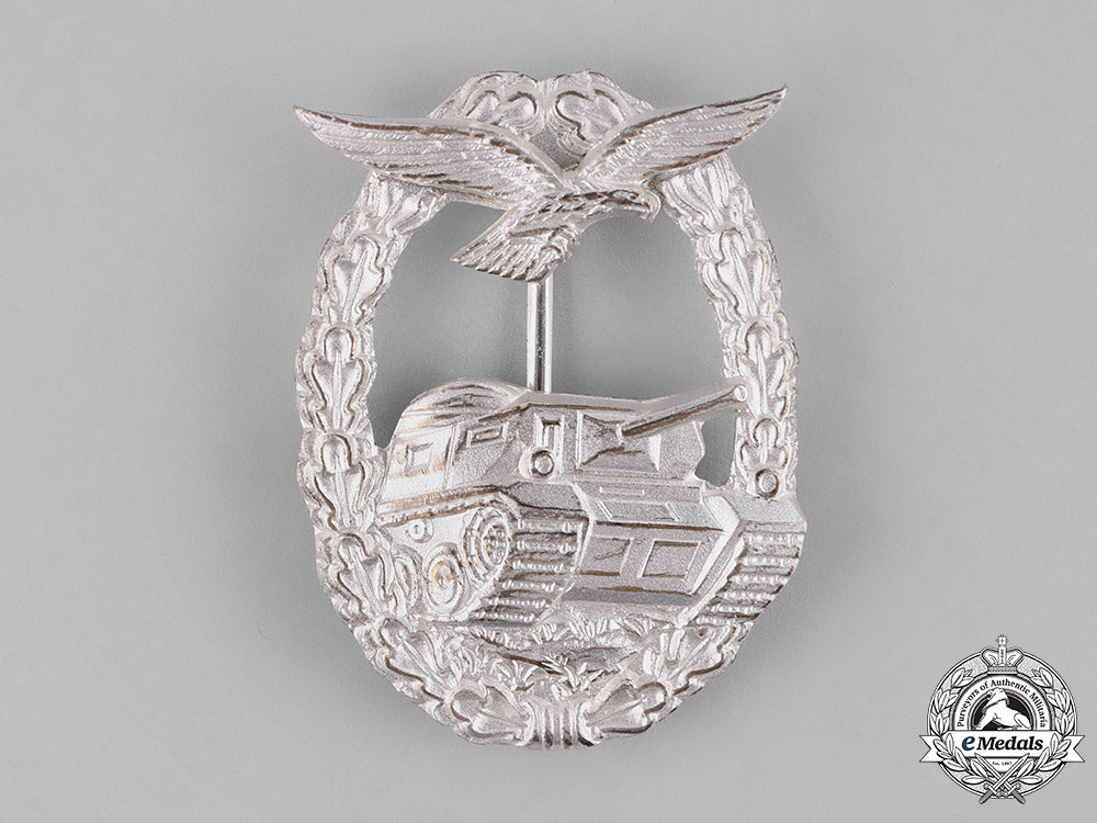germany._a_luftwaffe_tank_badge,_alternative1957_version_m181_9544