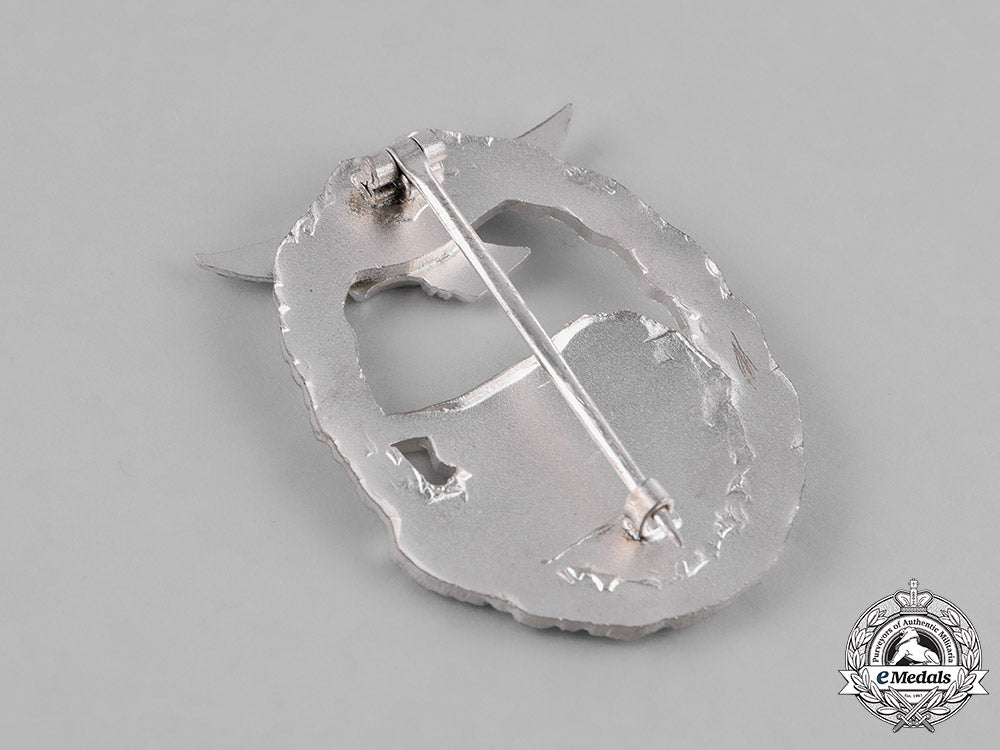 germany._a_luftwaffe_tank_badge,_alternative1957_version_m181_9547