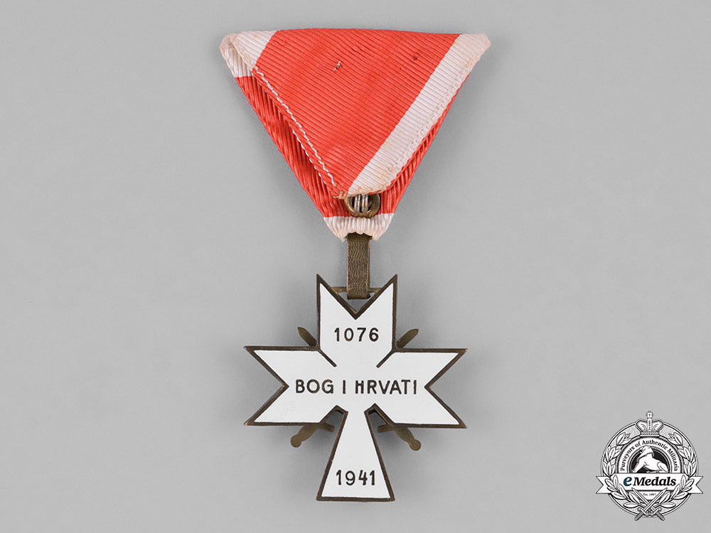 croatia,_independent_state._an_order_of_king_zvonimir,3_rd_class_knight,_c.1942_m181_9795