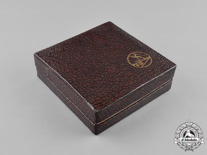 yugoslavia;_slovenia._golden_ski_medal_to_stane_dolanc,_one_of_tito's_closest_collaborators_m181_9803