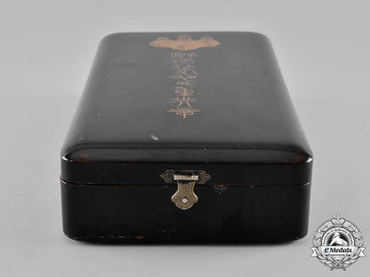 japan(_empire)._order_of_the_rising_sun,_ii_class_case_m181_9971