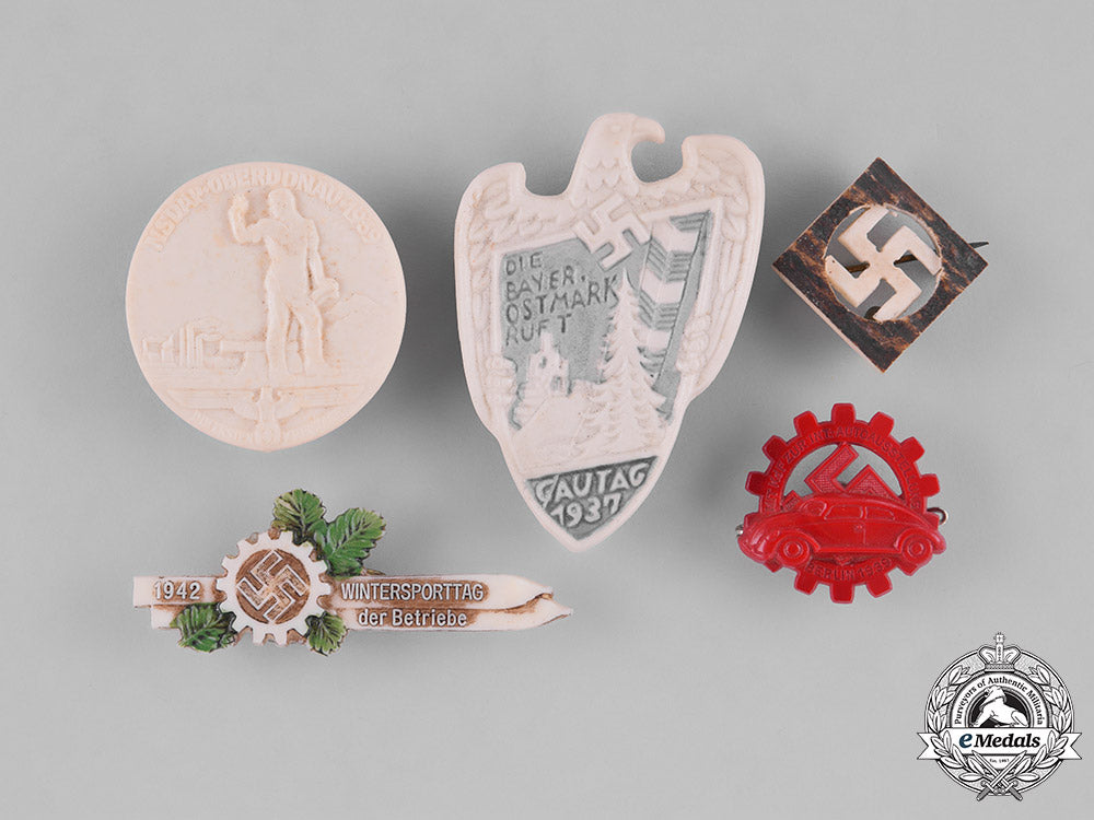 germany,_third_reich._a_group_of_second_war_period_day_badges_m182_0147