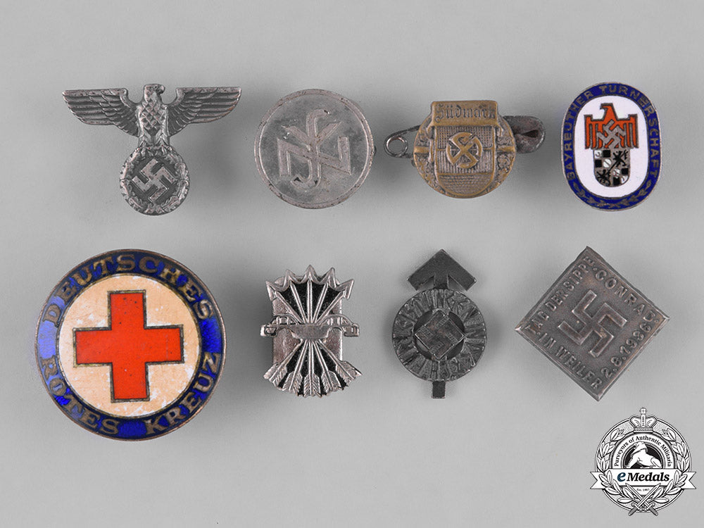germany,_third_reich._a_group_of_second_war_period_day_badges_m182_0149