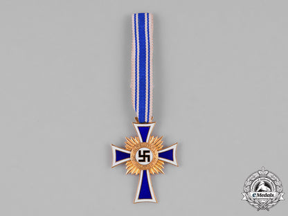 germany,_third_reich._an_honour_cross_of_the_german_mother,_gold_grade_m182_0308