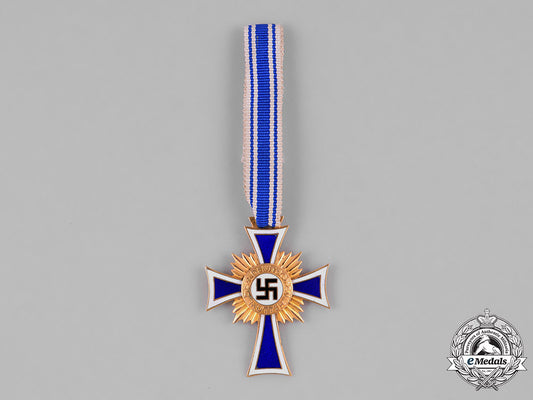 germany,_third_reich._an_honour_cross_of_the_german_mother,_gold_grade_m182_0308