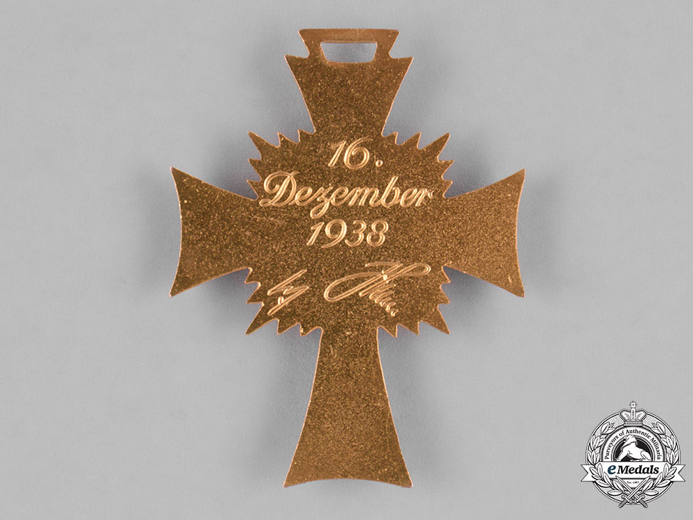 germany,_third_reich._an_honour_cross_of_the_german_mother,_gold_grade_m182_0310