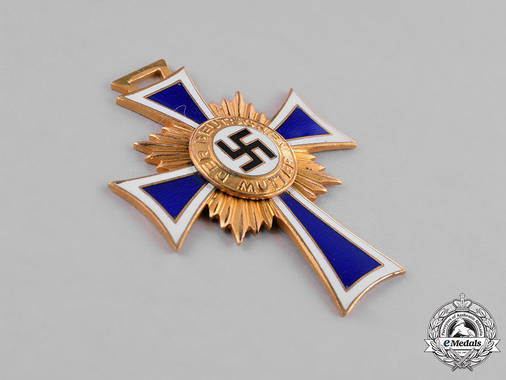 germany,_third_reich._an_honour_cross_of_the_german_mother,_gold_grade_m182_0311