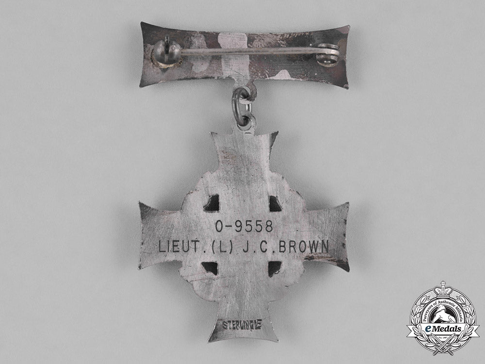 canada._an_erii_memorial_cross,_to_lieutenant_j.c._brown_m182_0339