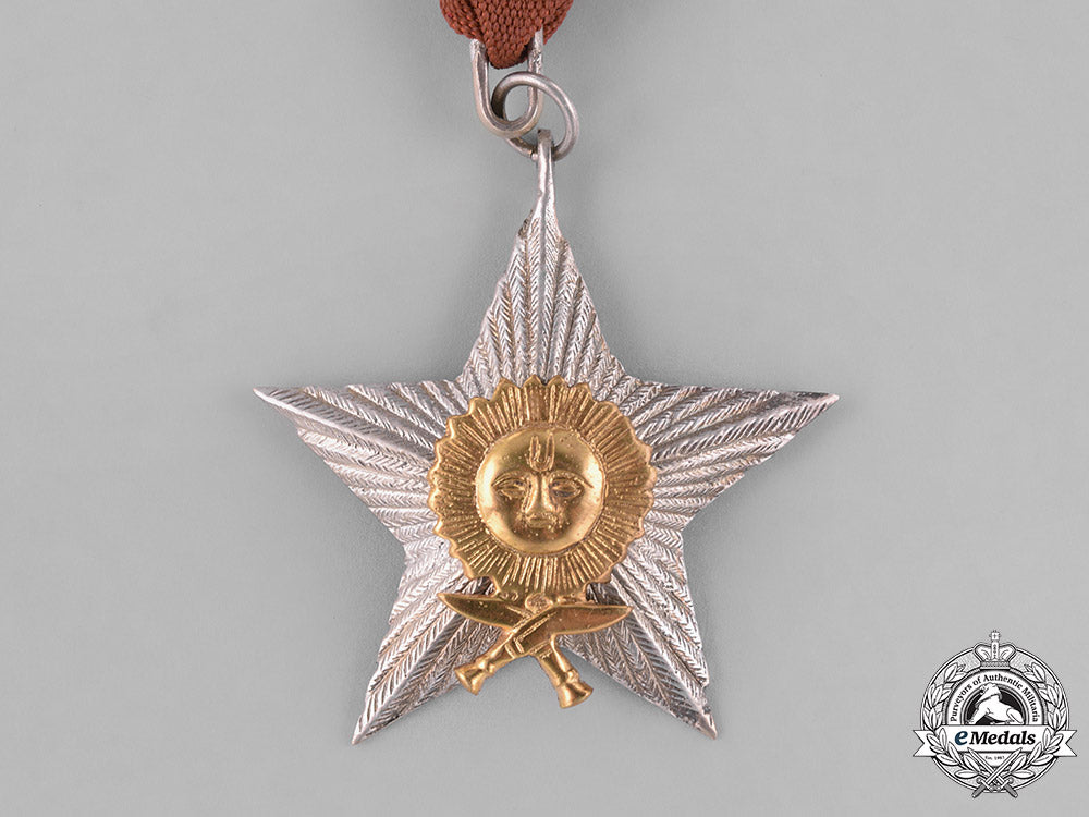 nepal,_federal_democratic_republic._a_most_puissant_order_of_the_gorkha_dakshina_bahu,_iv_class_m182_0382