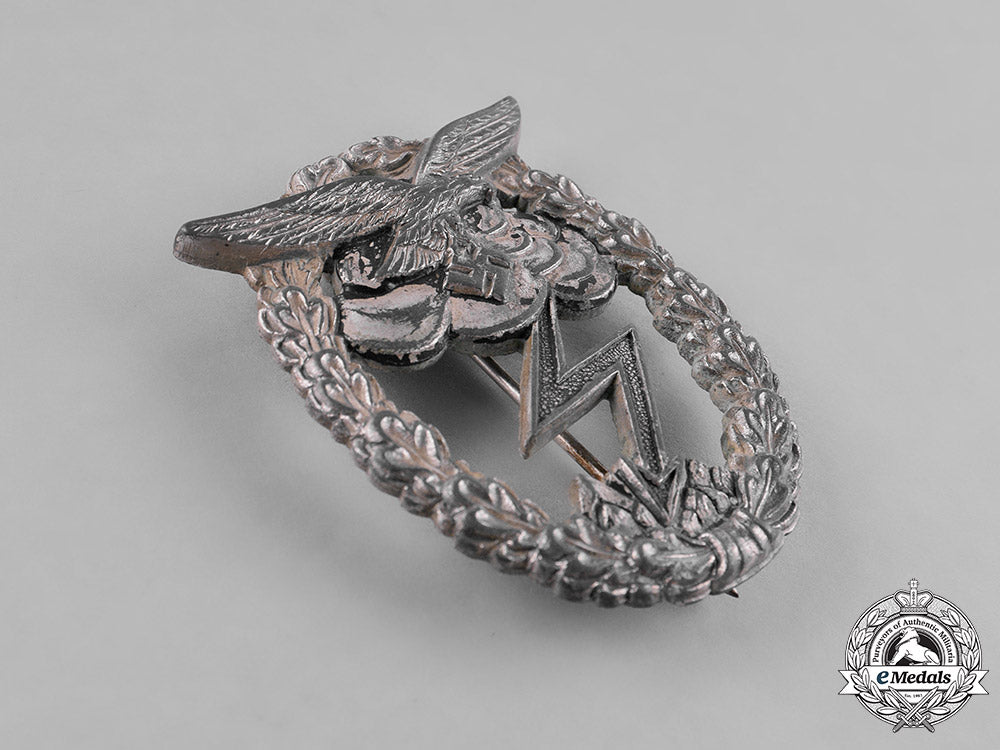 germany,_luftwaffe._a_ground_assault_badge_m182_0496