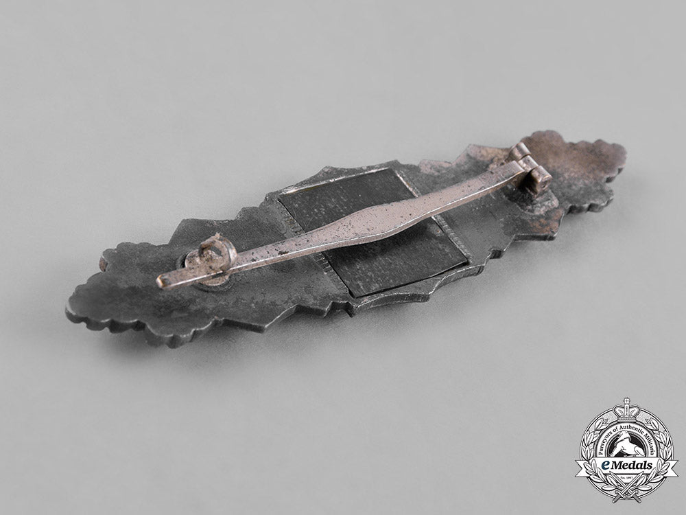 germany,_wehrmacht._a_rare_close_combat_clasp,_silver_grade,_by_hymmen&_co._m182_0516