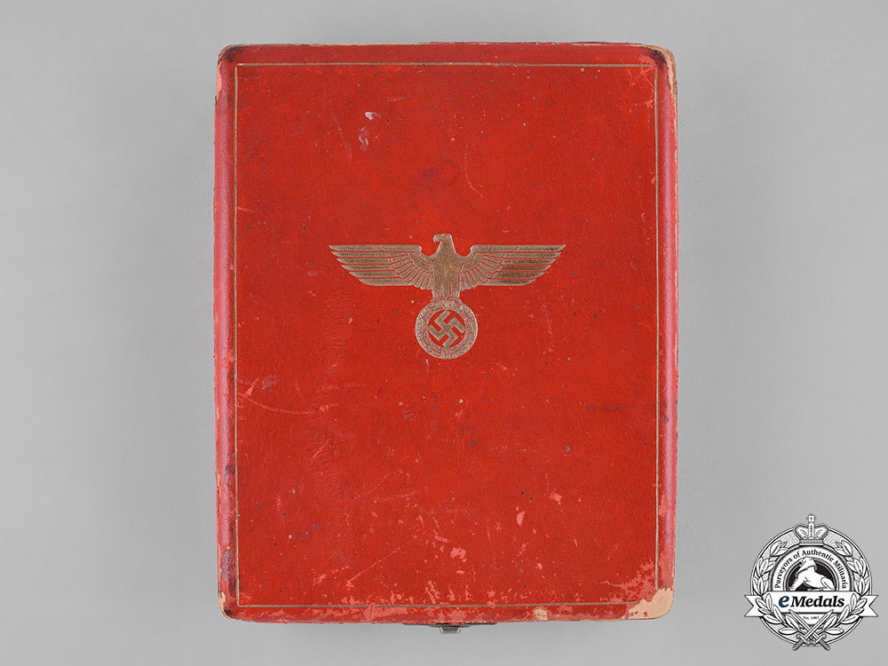 germany,_third_reich._an_order_of_the_german_eagle,_ii_class_cross,_by_gebrüder_godet&_co._m182_0544
