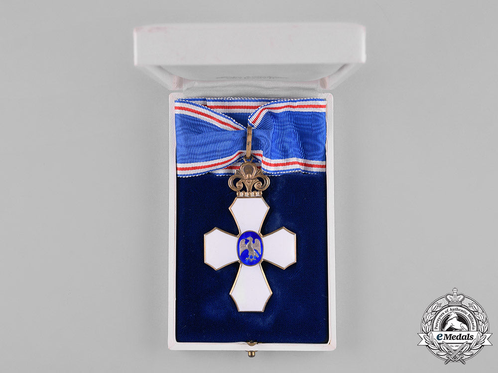 iceland,_republic._an_order_of_the_falcon,_commander's_cross,_by_kjartan_asmundsson,_c.1950_m182_0570_1