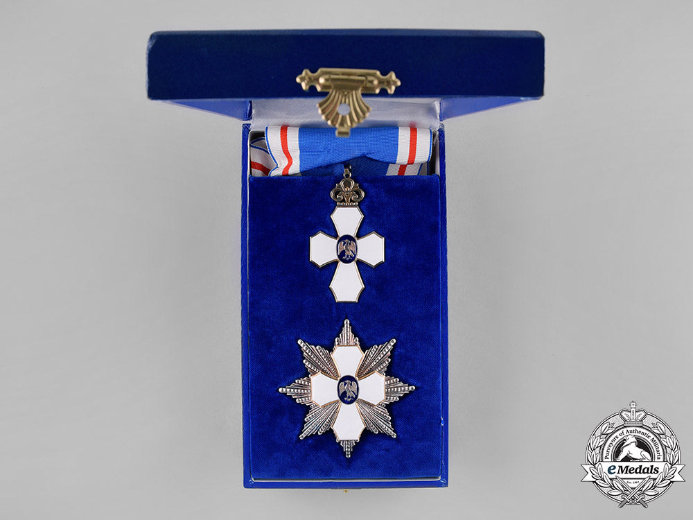 iceland,_republic._an_order_of_the_falcon,_grand_cross,_by_kjartan_asmundsson,_c.1950_m182_0586_2_1_1_1_1