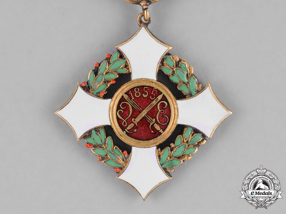 italy,_kingdom._a_military_order_of_savoy,_knight’s_breast_cross,_c.1917_m182_0637