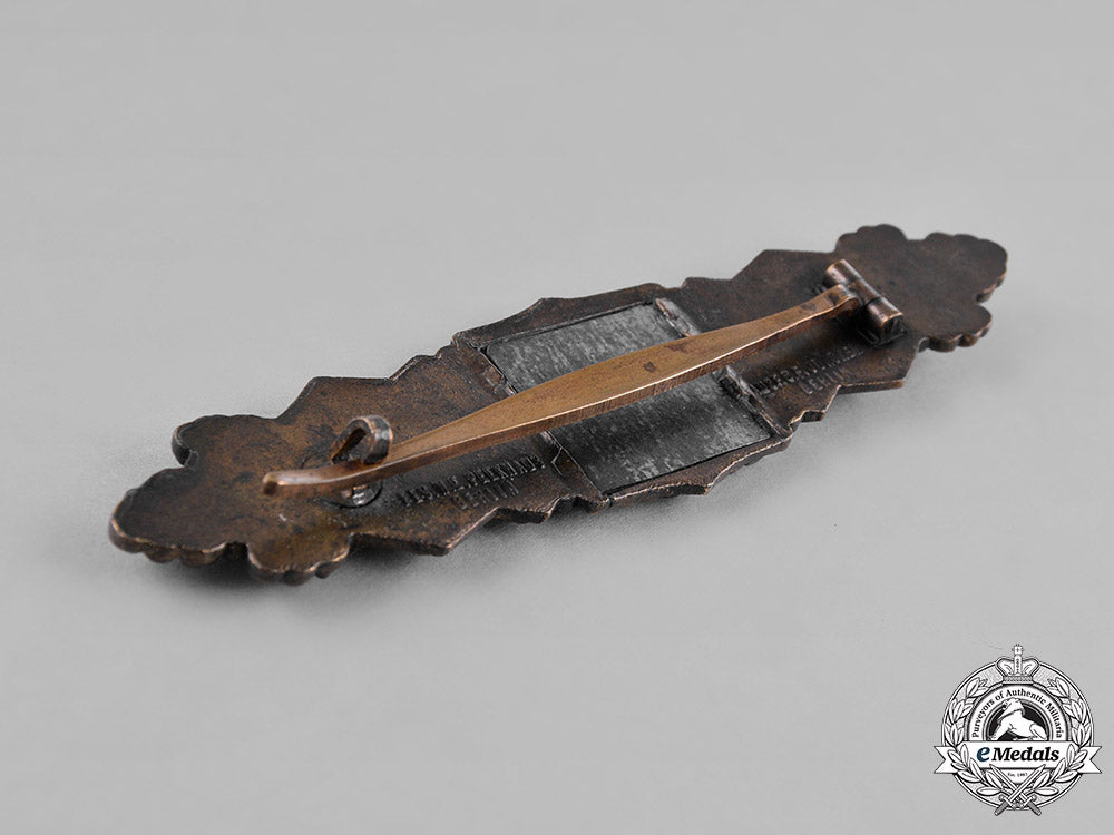 germany,_wehrmacht._a_close_combat_clasp,_bronze_grade,_by_c.e._juncker,_m182_0724