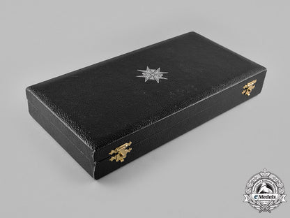 united_kingdom._an_order_of_st._john,_knight_of_grace,_c.1950_m182_0881