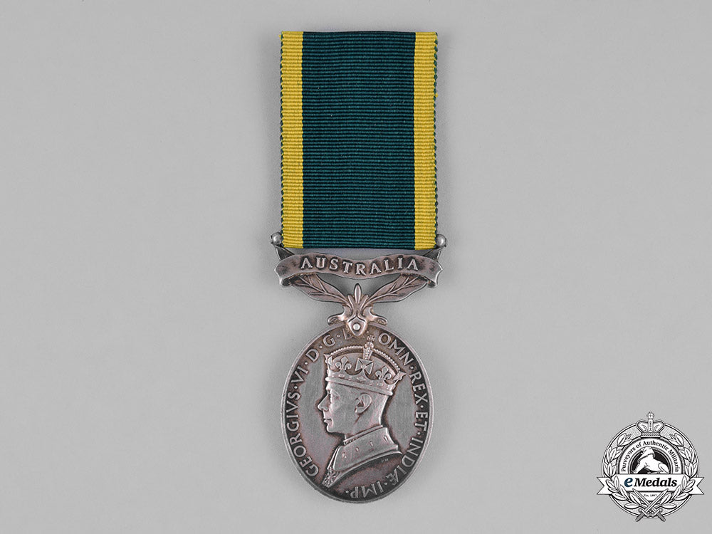 united_kingdom._an_efficiency_medal_with_australia_scroll,_un-_named_m182_0973