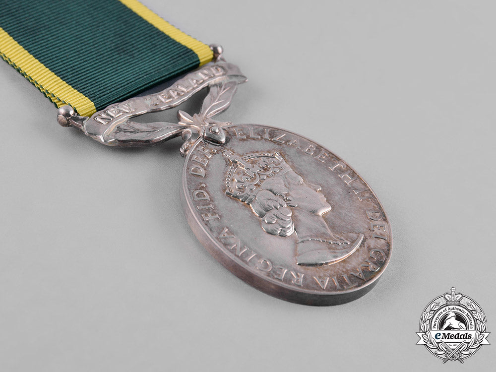 united_kingdom._an_efficiency_medal_with_new_zealand_scroll,_un-_named_m182_0984_1_1