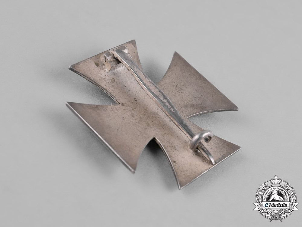 germany,_wehrmacht._a1939_iron_cross,_i_class,_by_wilhelm_deumer_m182_1048