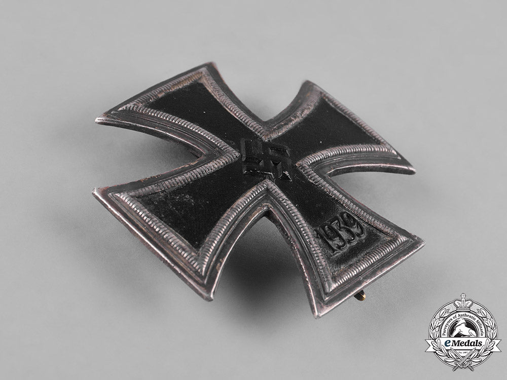 germany,_wehrmacht._an_early1939_iron_cross,_i_class_m182_1098