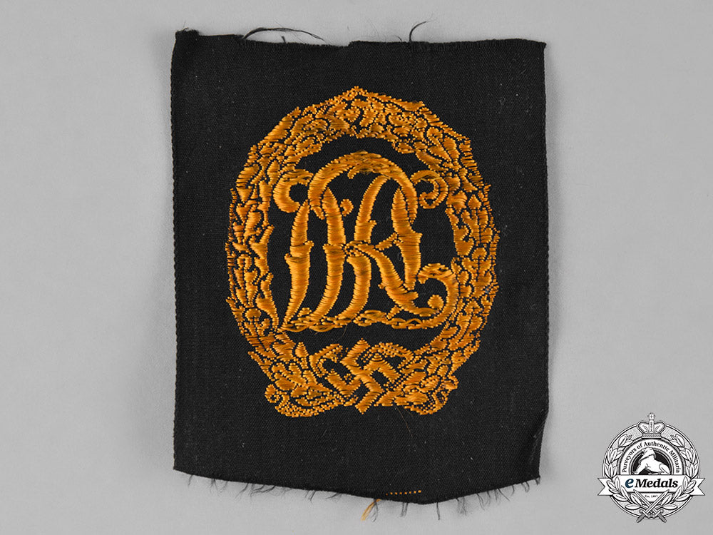 germany,_drl._a_gold_grade_drl_sports_badge,_cloth_version_m182_1211