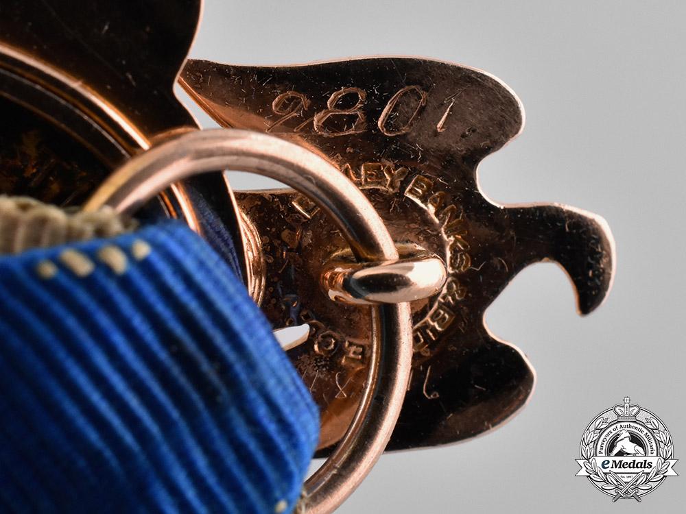united_states._seven_society_membership_badges_in_gold,_to_lieutenant_colonel_nathaniel_blunt"_peggy"_thurston_m182_1255_1