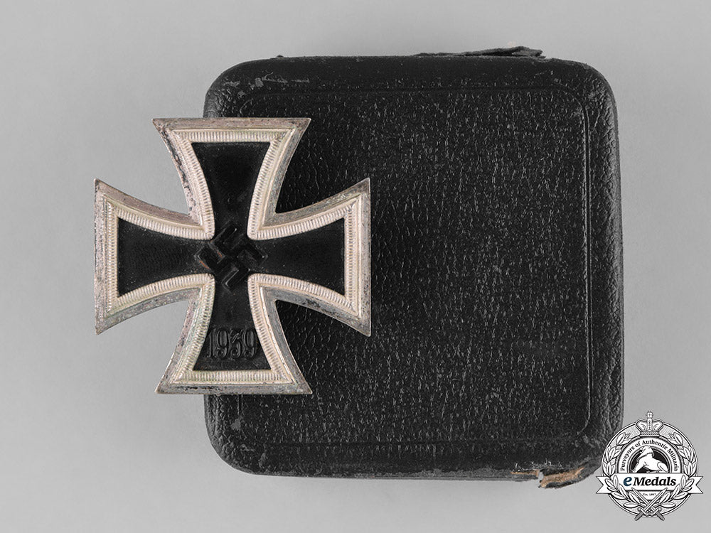 germany,_wehrmacht._a1939_iron_cross_first_class,_with_case,_by_b.h._mayer_m182_1272