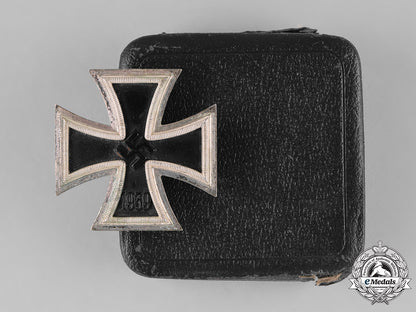 germany,_wehrmacht._a1939_iron_cross_first_class,_with_case,_by_b.h._mayer_m182_1272