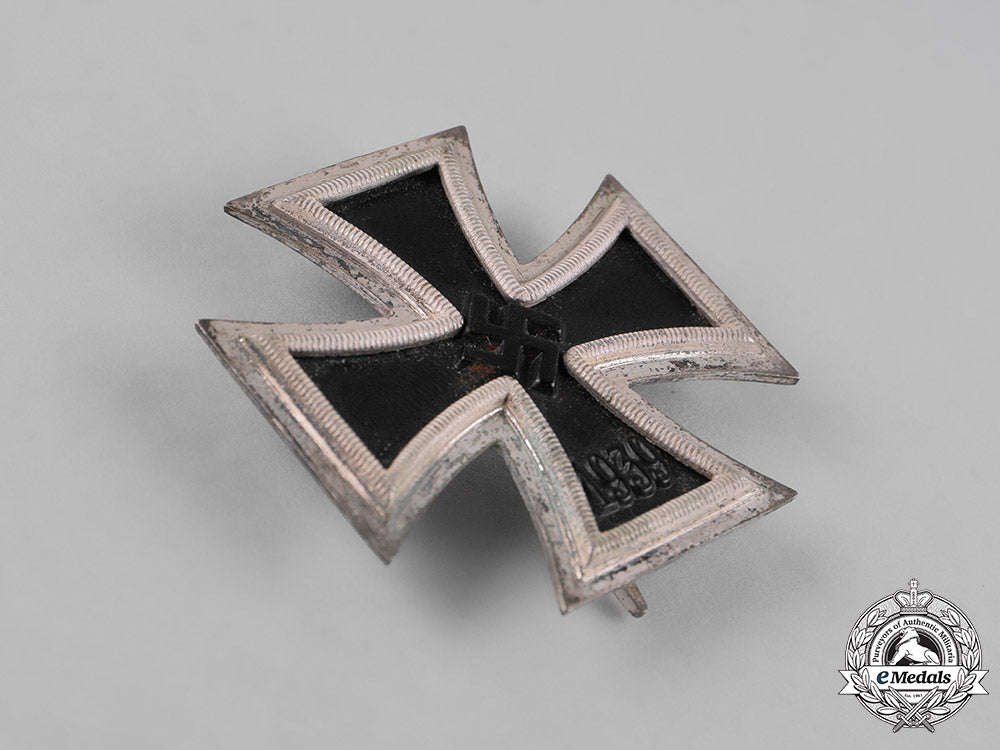 germany,_wehrmacht._a1939_iron_cross_first_class,_with_case,_by_b.h._mayer_m182_1275