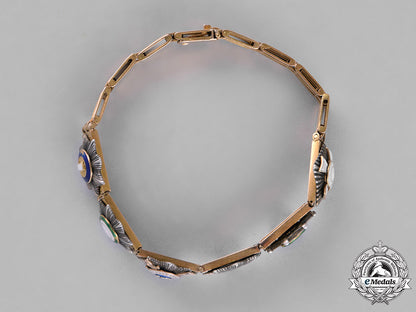 germany,_hesse._a_gold_bracelet_with_miniature_orders,_c.1890_m182_1354