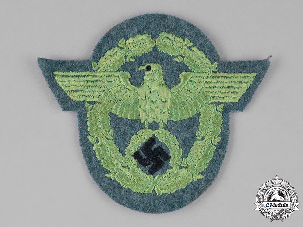 germany,_schutzpolizei._a_municipal_police_sleeve_eagle_m182_1529