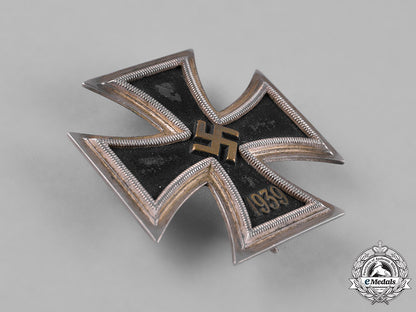 germany,_wehrmacht._a1939_iron_cross_i_class,_with_case_m182_1562_1