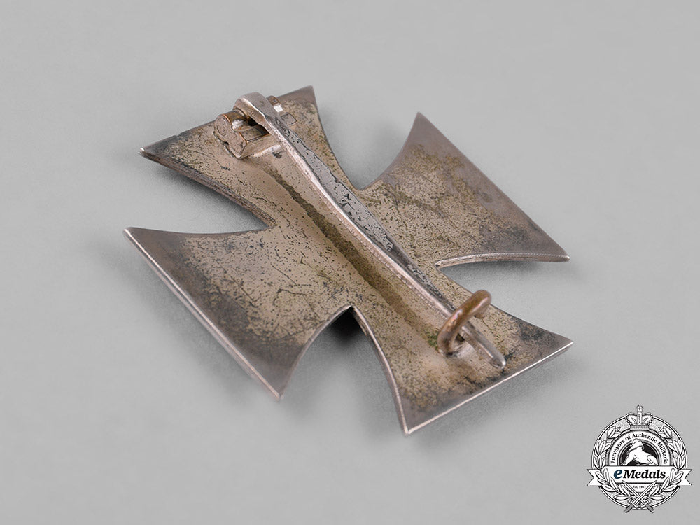 germany,_wehrmacht._a1939_iron_cross_i_class,_with_case_m182_1563_1
