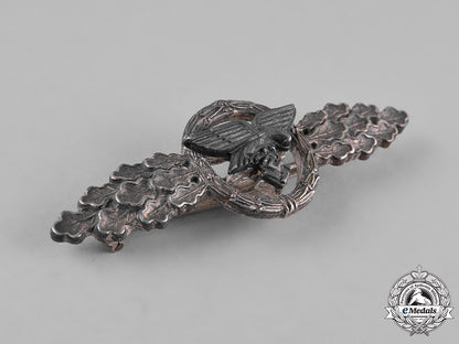 germany,_luftwaffe._a_luftwaffe_front_flying_clasp_for_transport_pilots,_silver_grade_m182_1573_2_2_1
