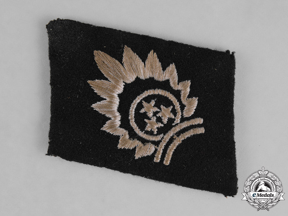 germany,_ss._a_collection_of15_th_waffen_grenadier_division(1_st_latvian)_insignia_m182_1651_1_1