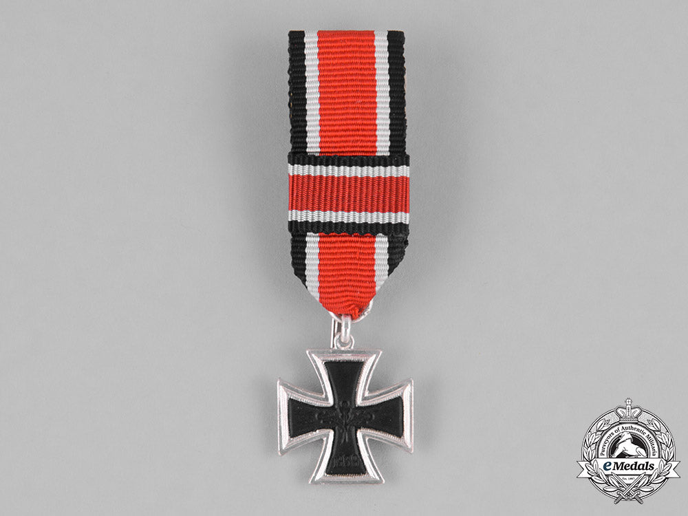 germany,_wehrmacht._a_group_of_post-1957_reissued_wehrmacht_awards_m182_1710