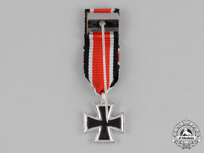 germany,_wehrmacht._a_group_of_post-1957_reissued_wehrmacht_awards_m182_1711
