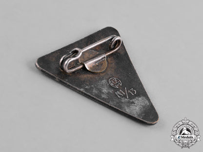 germany,_ns-_frauenschaft._a_pair_of_national_socialist_women’s_league_membership_badges_m182_1765