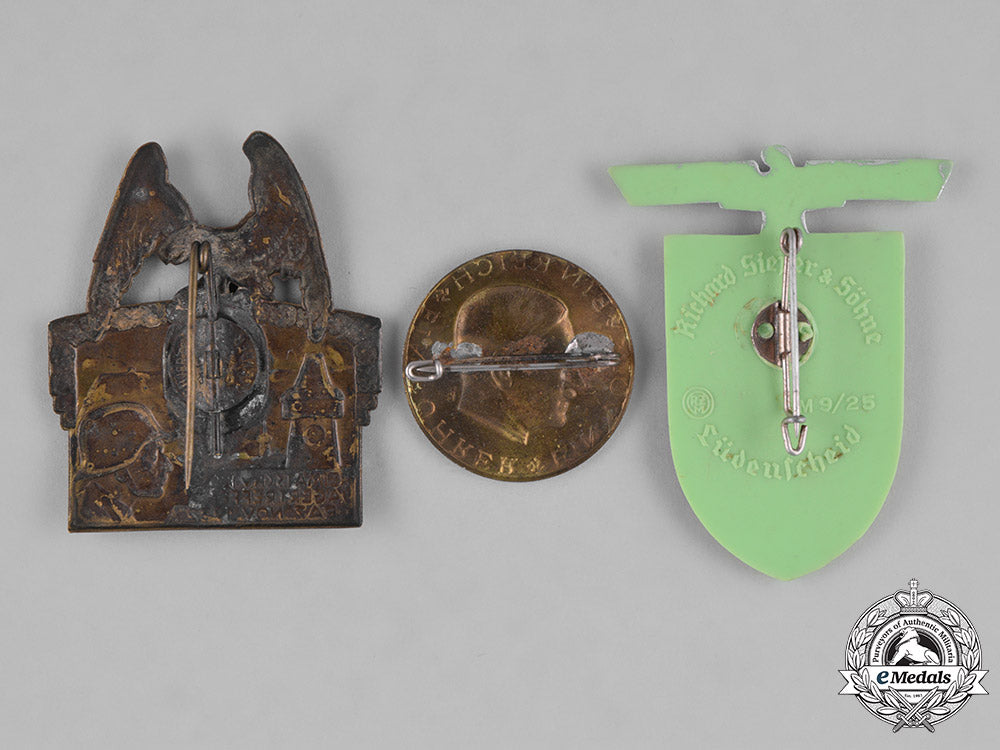 germany,_third_reich._a_group_of_third_reich_period_badges_m182_1779