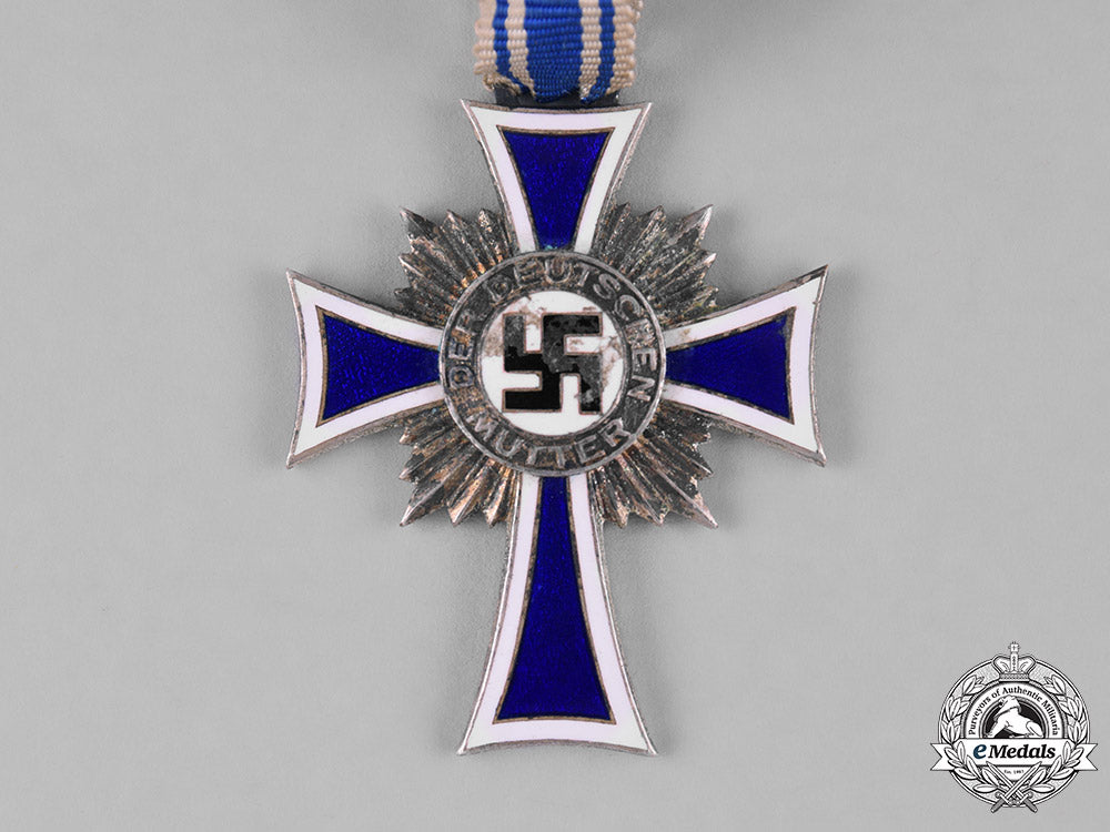 germany,_third_reich._a_group_of_medals&_decorations_m182_1799