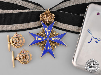 germany,_imperial._the_pour-_le-_mérite_with_oak_leaves,_to_hugo_gottlieb_von_kathen,_commander_of_the74_th_infantry_m182_1862