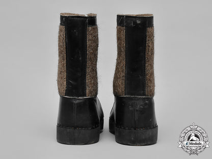 germany,_wehrmacht._a_pair_of_wehrmacht_winter_sentry_boots_by_anton_bartowski,_c.1943_m182_1932