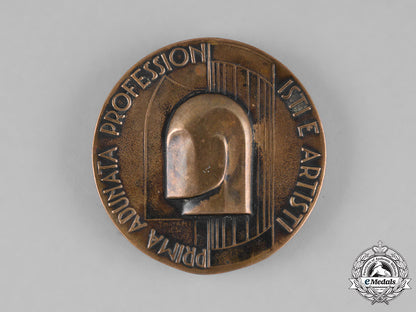 italy,_kingdom._a_first_assembly_of_professionals_and_artists_medal1932_m182_2013