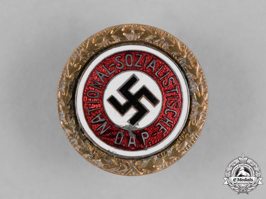 germany,_nsdap._a_golden_party_badge_by_josef_fuess_m182_2044