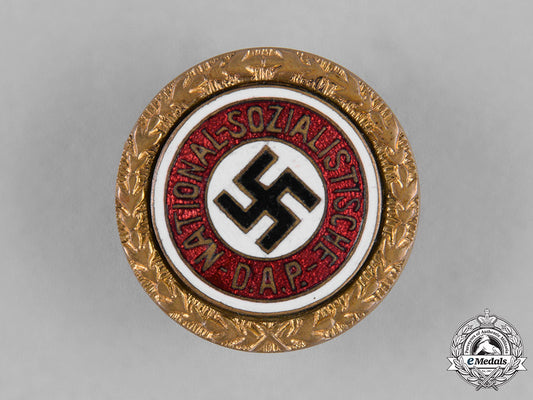 germany,_nsdap._a_golden_party_badge_by_josef_fuess_m182_2050