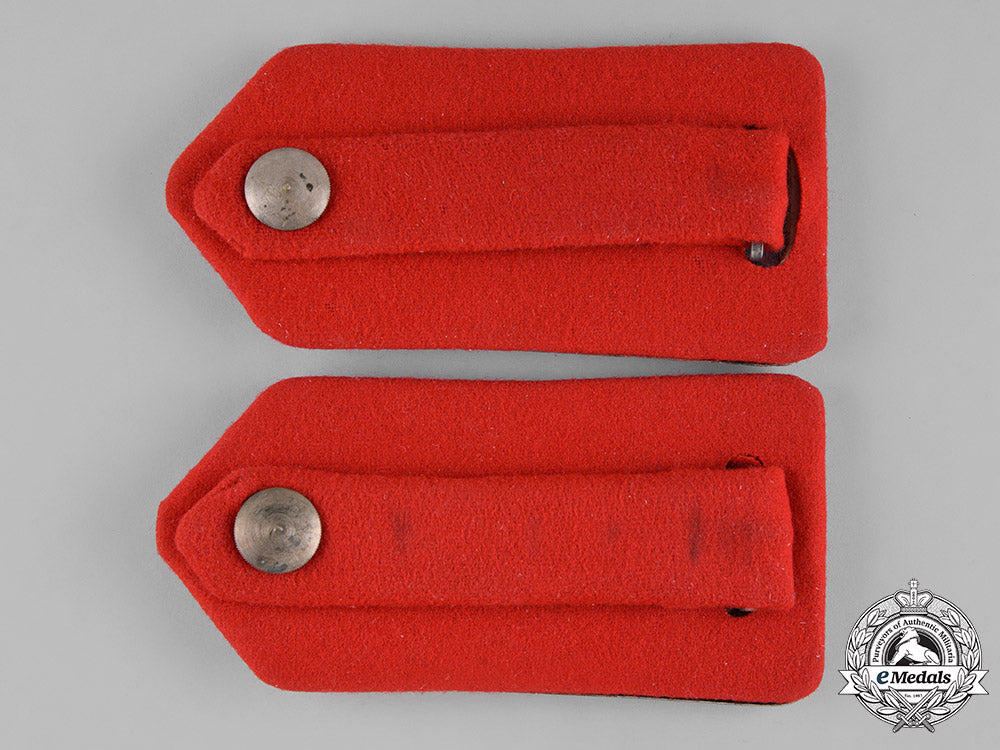 italy,_kingdom._an_africa_corps_general's_shoulder_board_pair_m182_2162